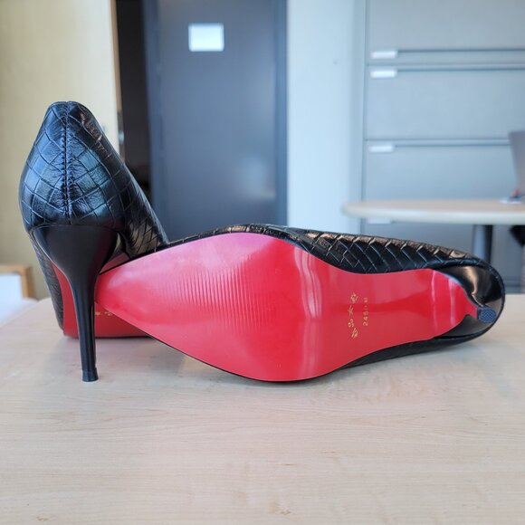 Black and Red Pumps - Picture 4 of 5